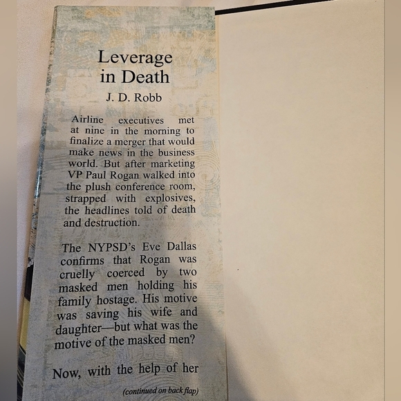 J.D. ROBB Leverage In Death Large Print Edition St. Martin's Press Bestselling - Picture 9 of 16